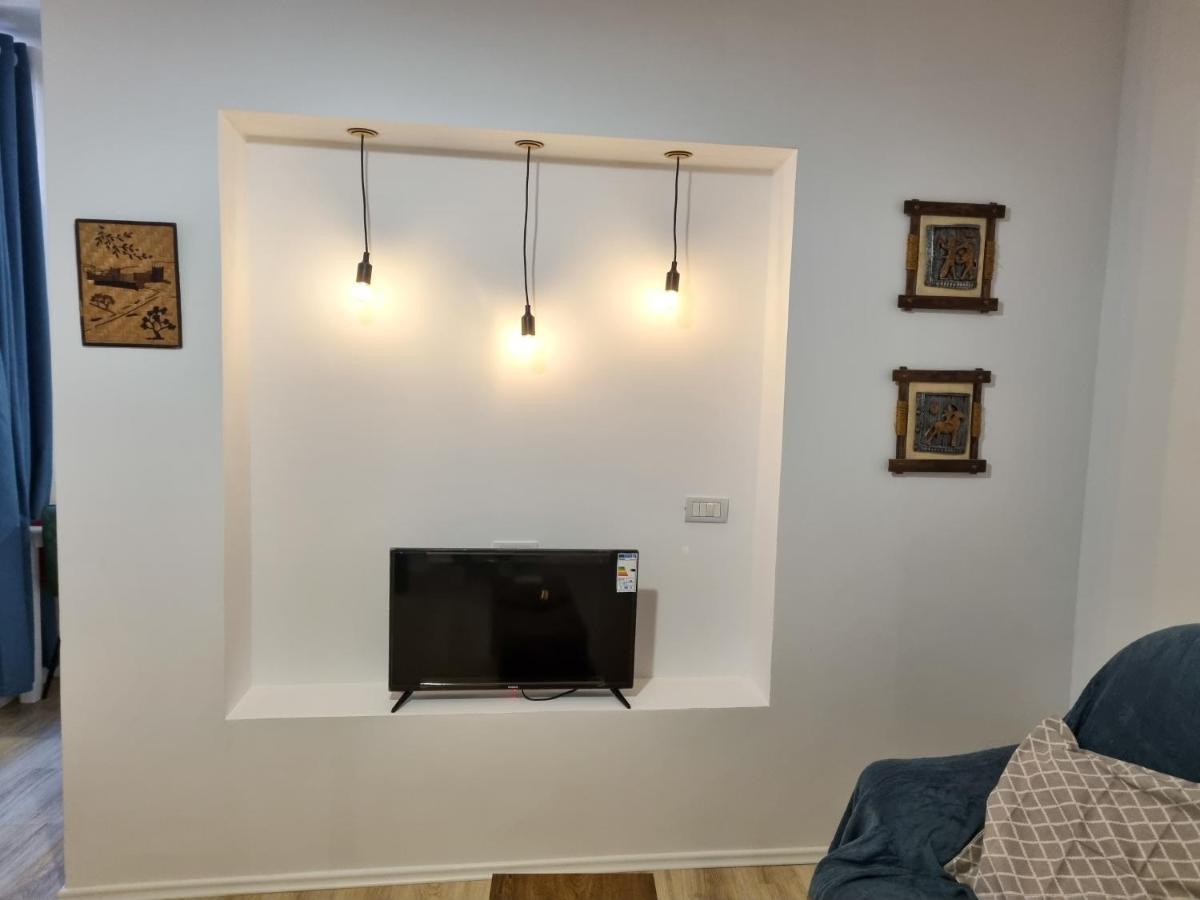 Cozy Apartment In City Center Tirana Kültér fotó