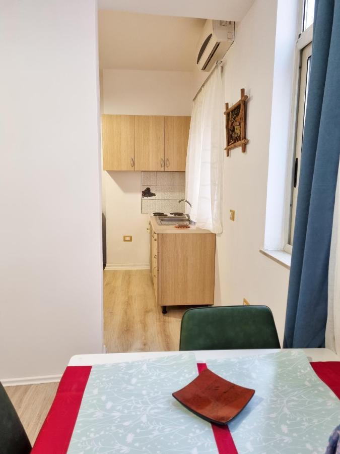 Cozy Apartment In City Center Tirana Kültér fotó