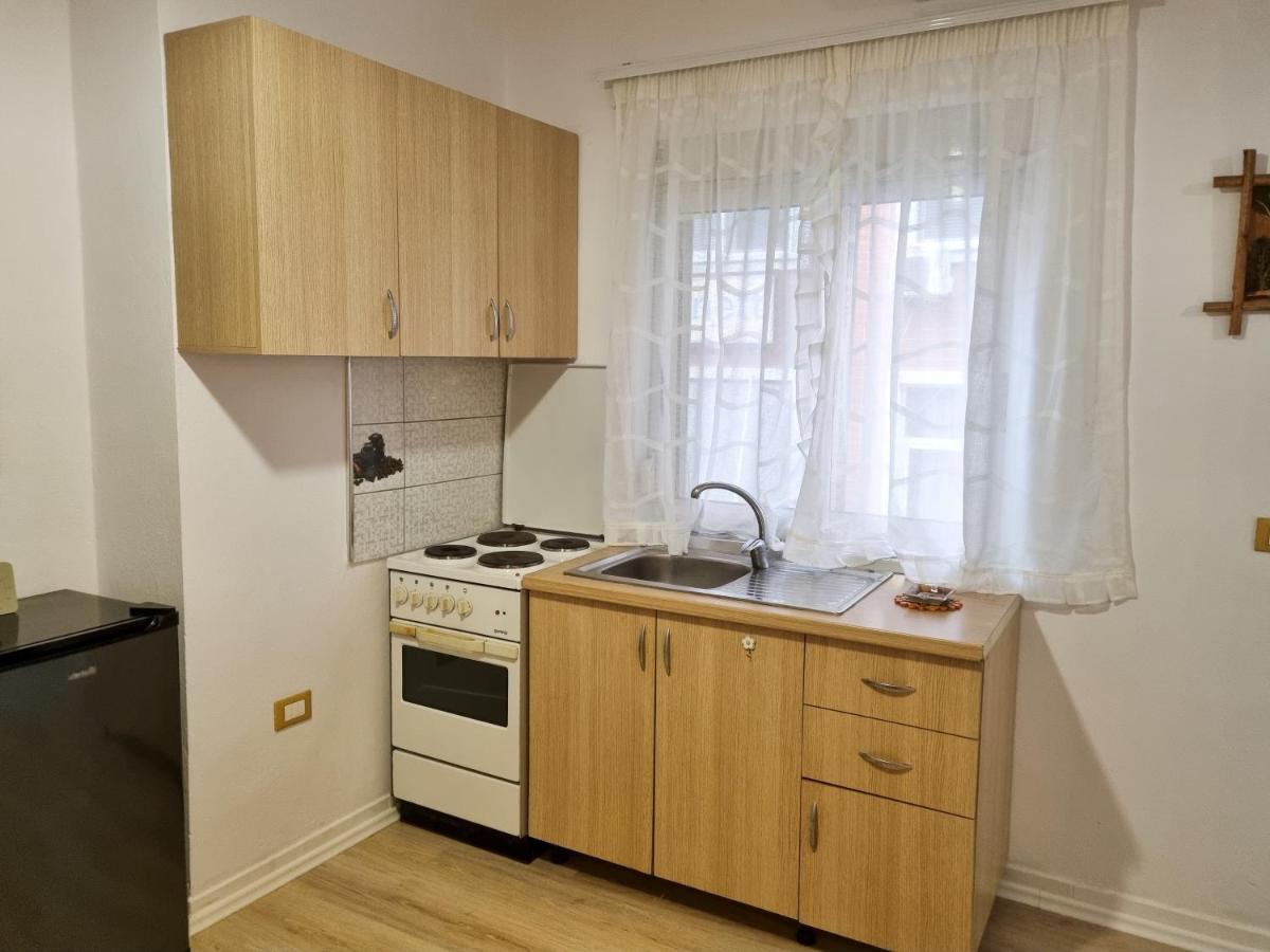 Cozy Apartment In City Center Tirana Kültér fotó