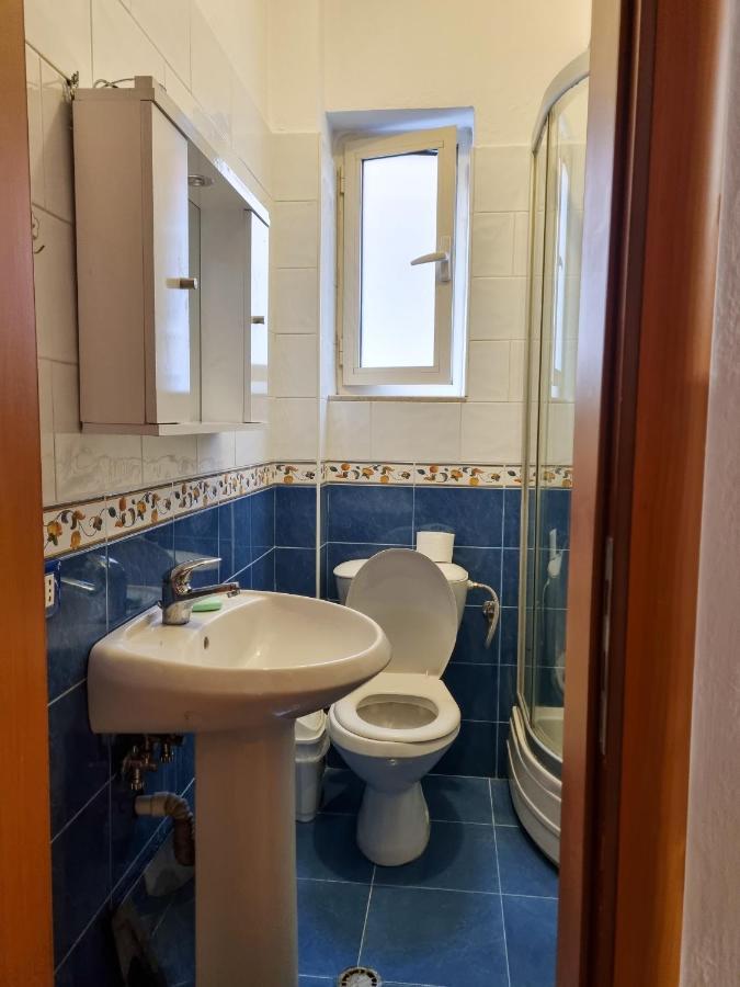 Cozy Apartment In City Center Tirana Kültér fotó