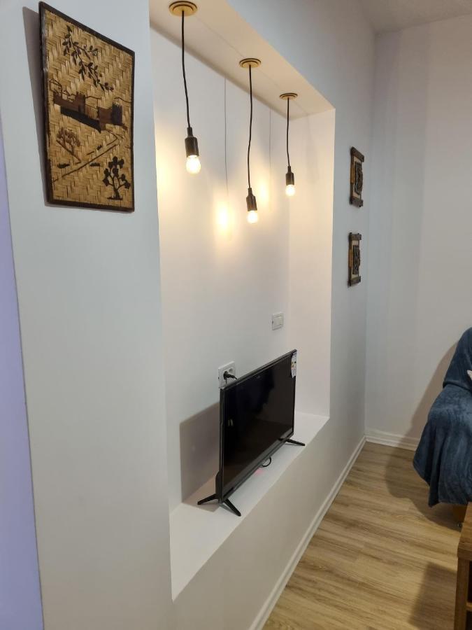 Cozy Apartment In City Center Tirana Kültér fotó